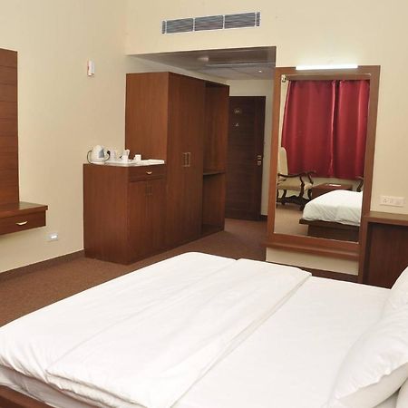 Neelkanth'S Bagar Inn Resort Jhunjhunu Eksteriør billede