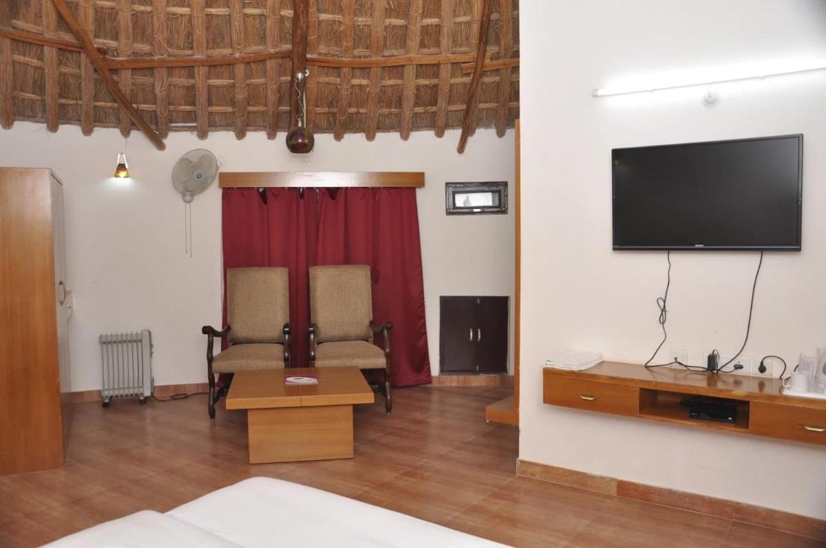 Neelkanth'S Bagar Inn Resort Jhunjhunu Eksteriør billede