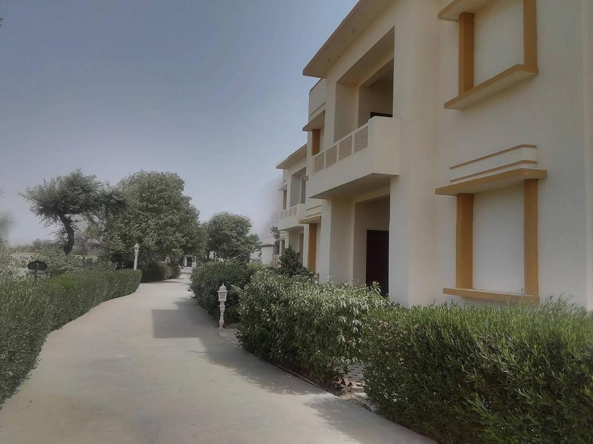 Neelkanth'S Bagar Inn Resort Jhunjhunu Eksteriør billede