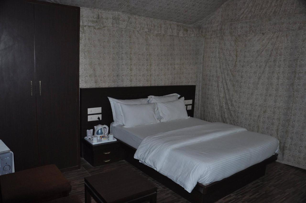 Neelkanth'S Bagar Inn Resort Jhunjhunu Eksteriør billede